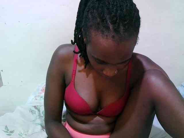 pritty-amber Live Webcam on BongaCams