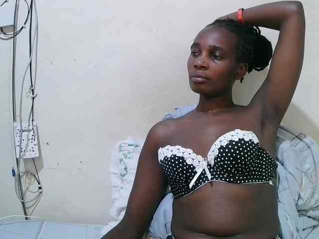 pritty-amber webcam