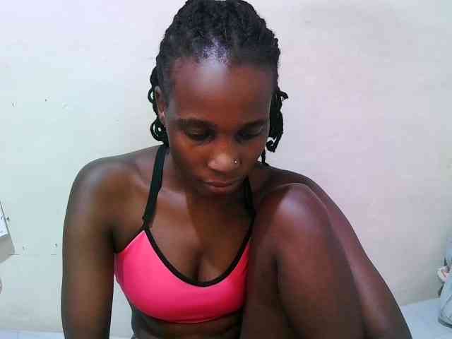 pritty-amber webcam