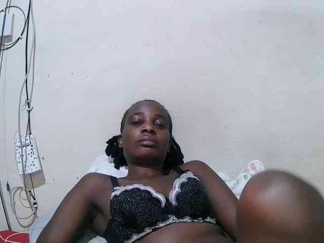 pritty-amber webcam