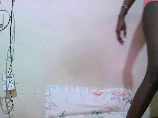 pritty-amber webcam