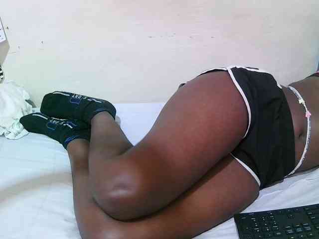 pritty-amber webcam