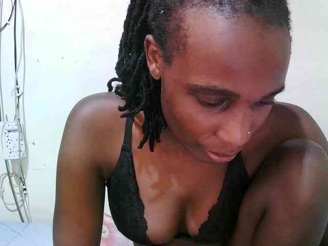 pritty-amber webcam