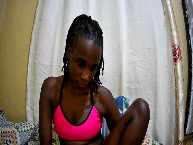 pritty-amber webcam