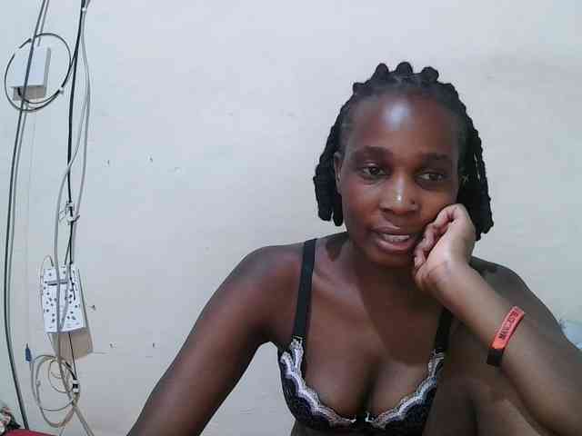 pritty-amber webcam