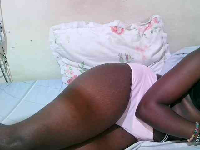 pritty-amber webcam