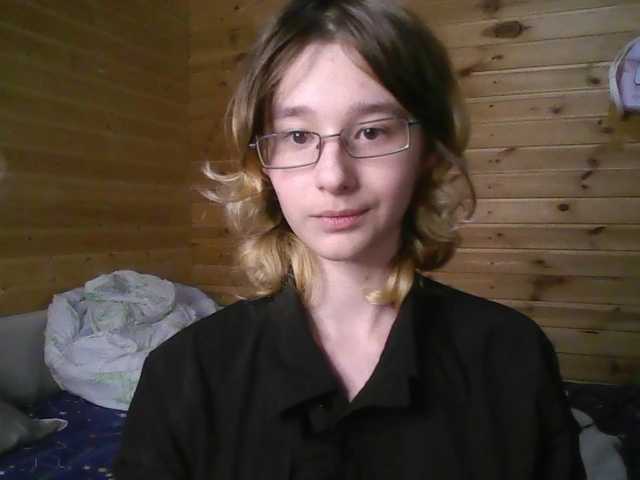 SilvaDevil, 19 y/o - Live Cam on BongaCams