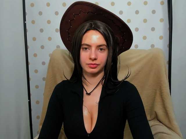 CarliDesire live cam on BongaCams