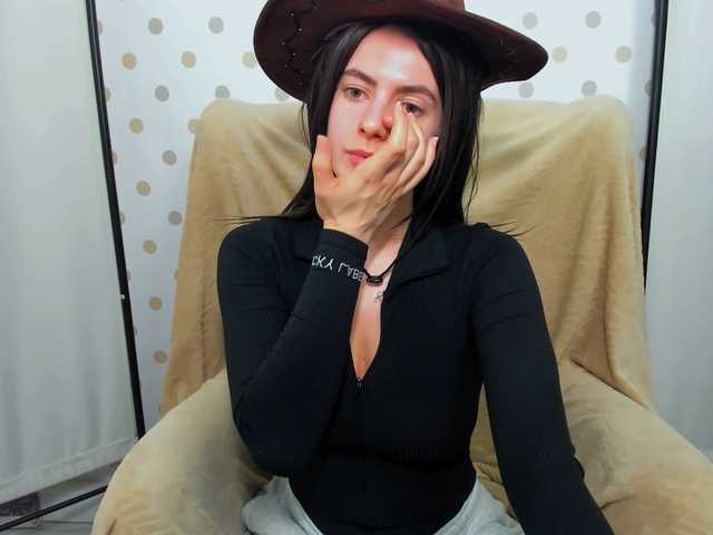 CarliDesire live webcam show