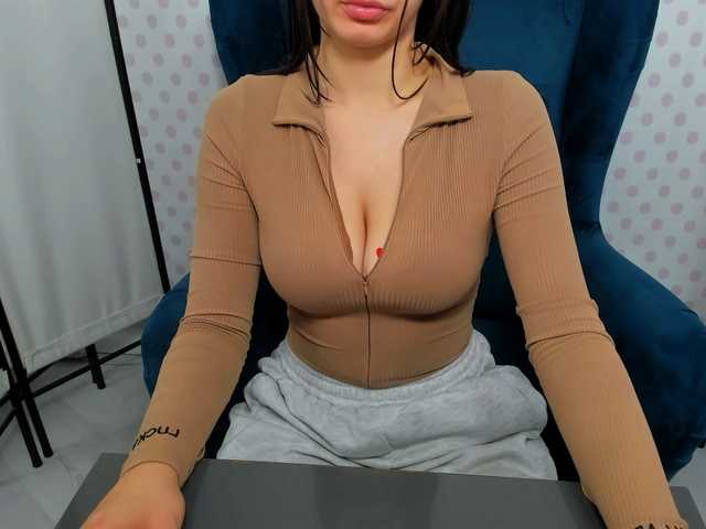 CarliDesire