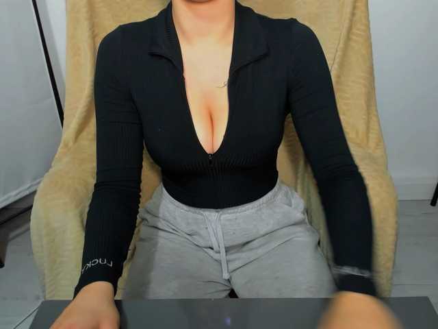 CarliDesire