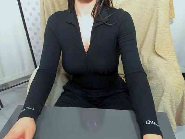CarliDesire webcam
