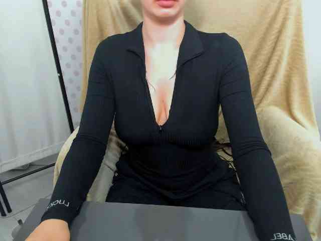 CarliDesire webcam