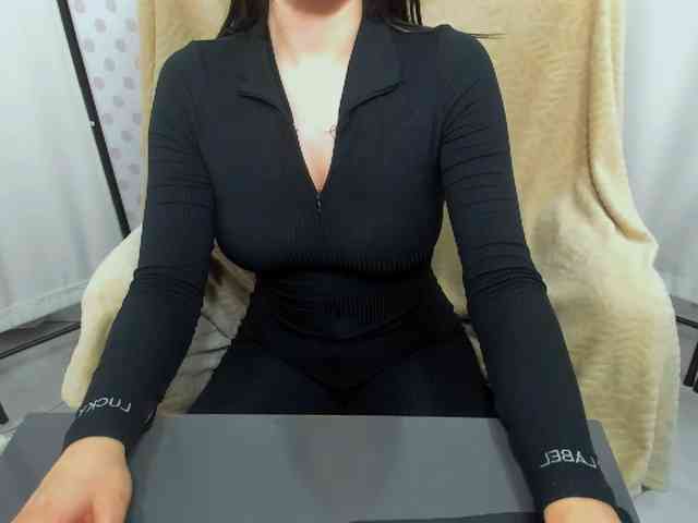 CarliDesire webcam