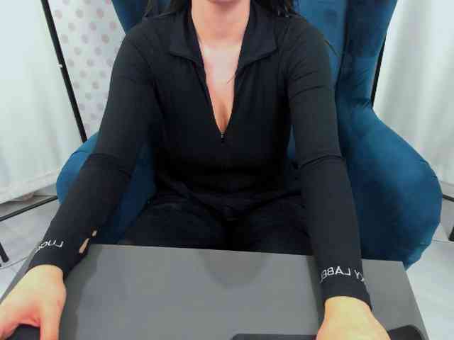 CarliDesire webcam