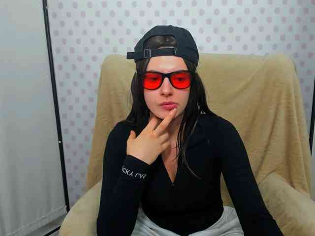 CarliDesire webcam