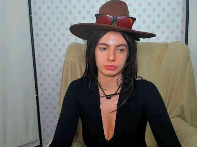 CarliDesire webcam