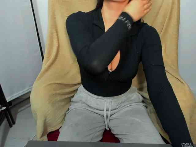 CarliDesire webcam