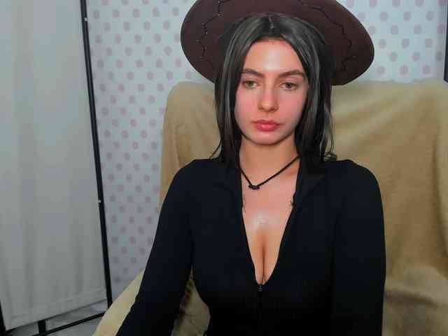 CarliDesire webcam