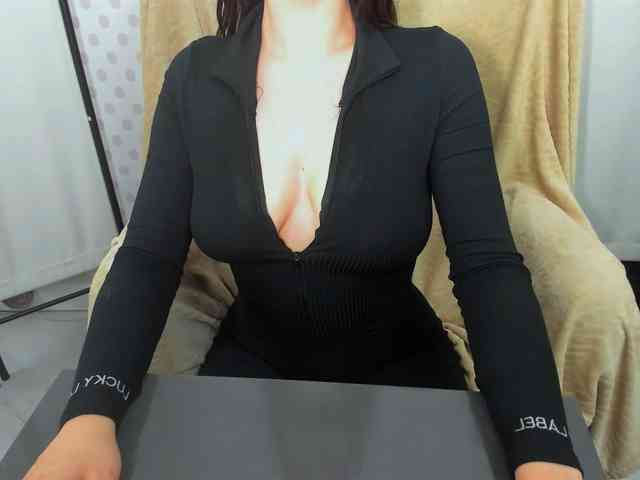 CarliDesire webcam