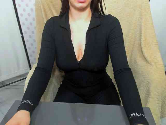 CarliDesire webcam
