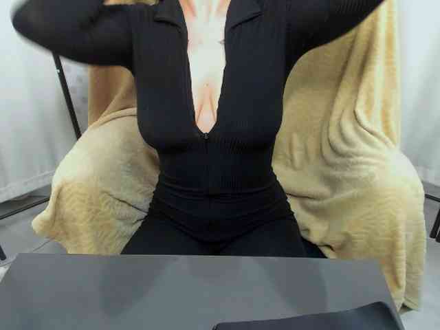 CarliDesire webcam