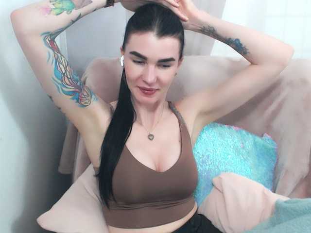 SofiaBrunett — live female cam