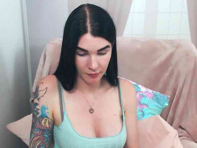 Model: SofiaBrunett