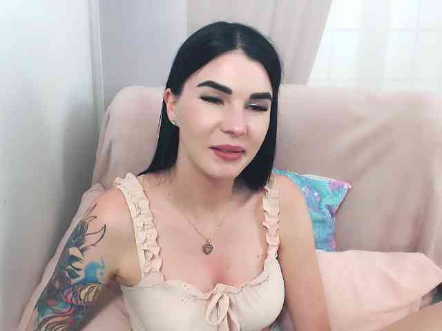 Model: SofiaBrunett
