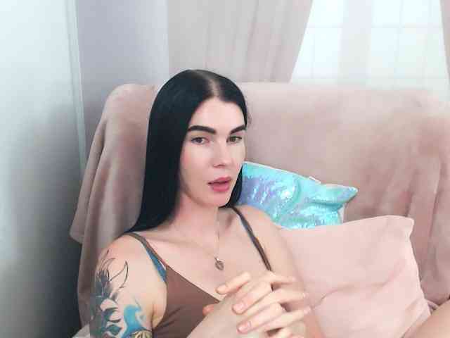 Model: SofiaBrunett