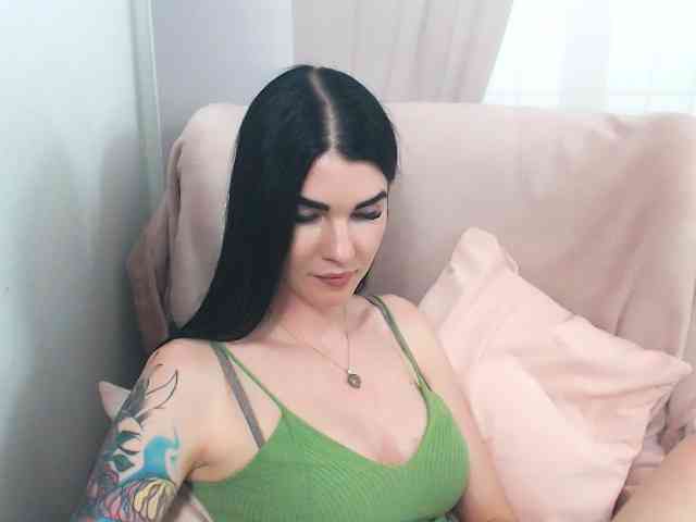 Model: SofiaBrunett