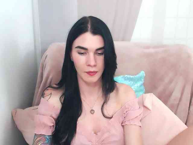 Model: SofiaBrunett