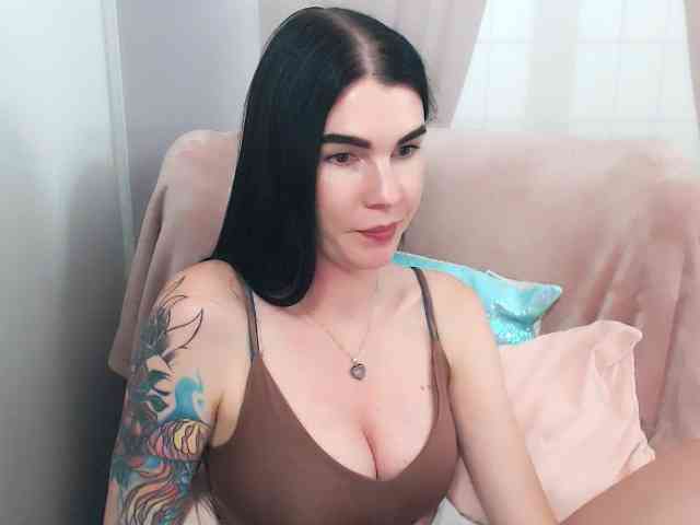 Model: SofiaBrunett