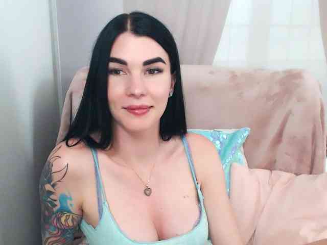 Model: SofiaBrunett