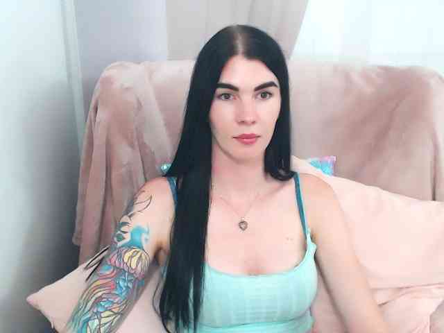 Model: SofiaBrunett