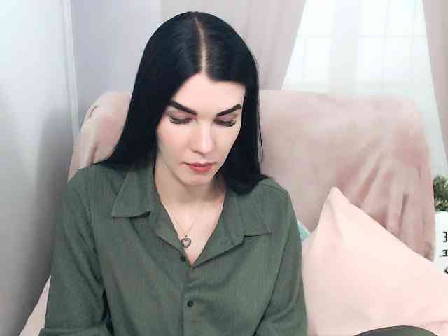Model: SofiaBrunett