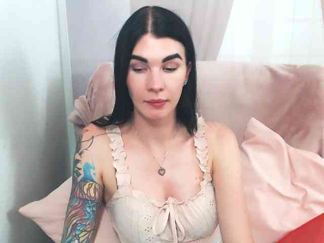 Model: SofiaBrunett