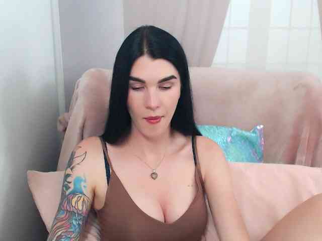 Model: SofiaBrunett