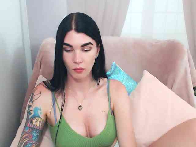 Model: SofiaBrunett