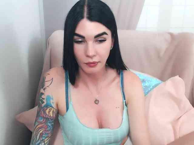 Model: SofiaBrunett
