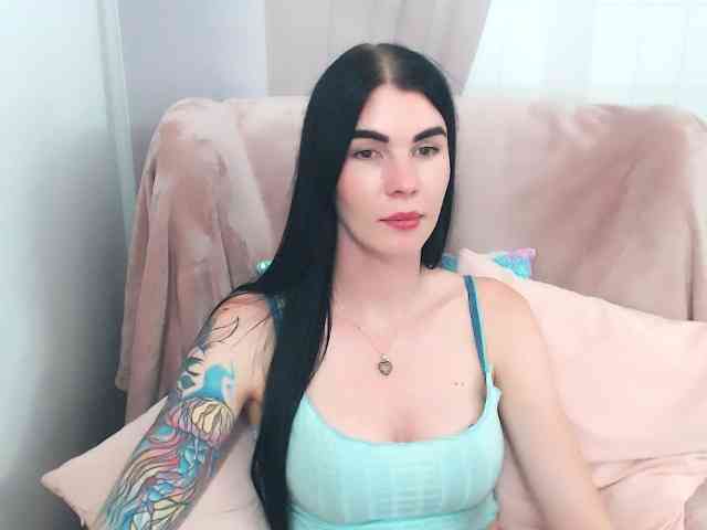 Model: SofiaBrunett