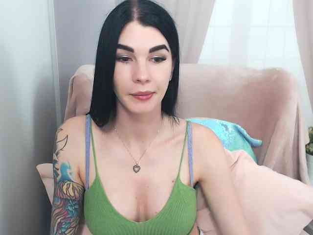 Model: SofiaBrunett