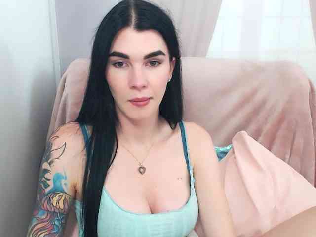 Model: SofiaBrunett