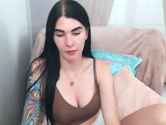 Model: SofiaBrunett