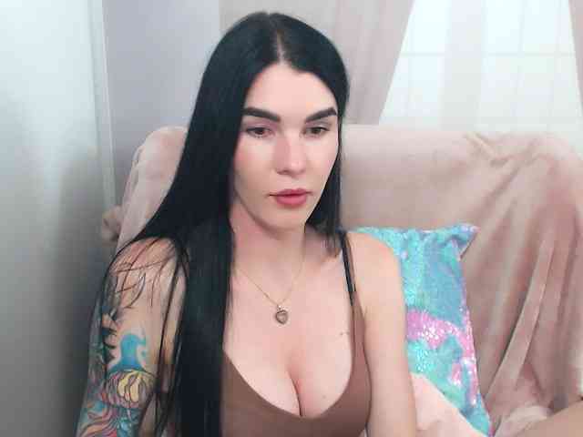 Model: SofiaBrunett