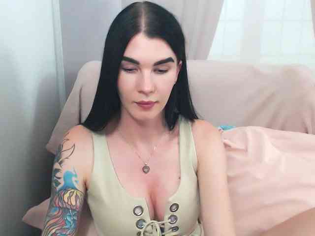 Model: SofiaBrunett