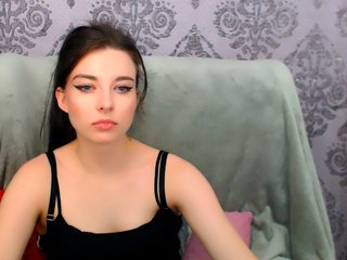 VirginLuna Porn Show