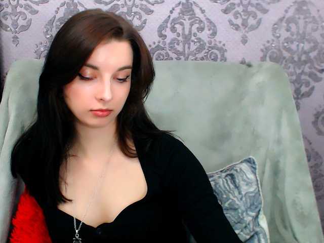 VirginLuna live cam on BongaCams