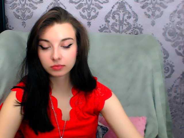 VirginLuna webcam bongacams model stream image