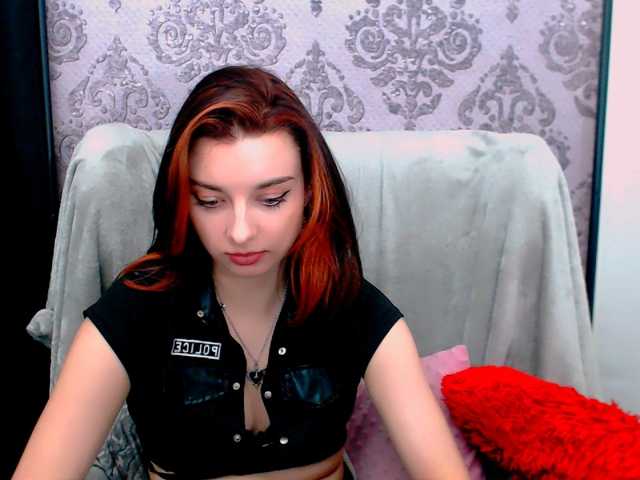 VirginLuna, en vivo ahora en BongaCams